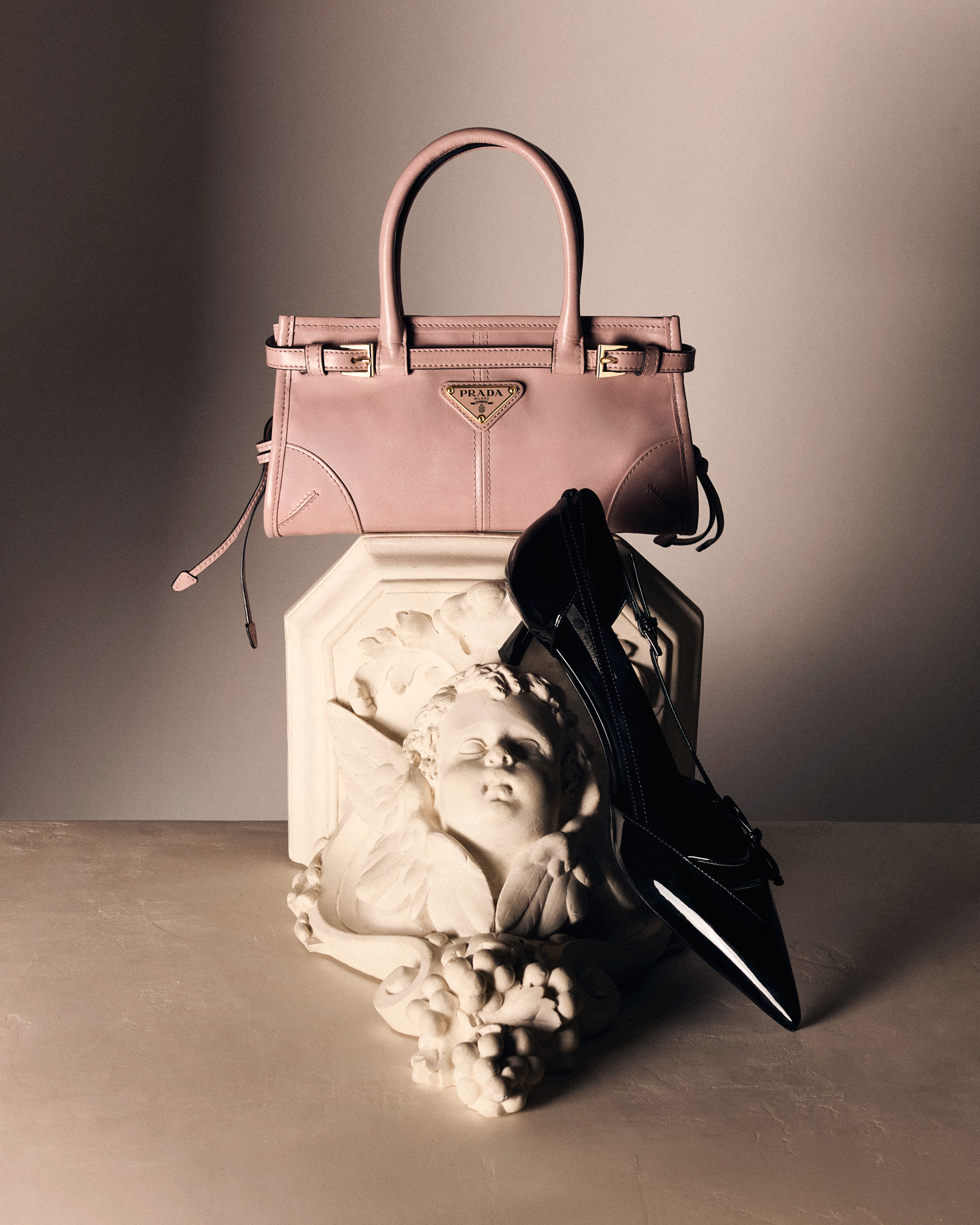 Talent and Partner, Nathan Robin: Numéro 261 — Vitrines (Thumbnail)