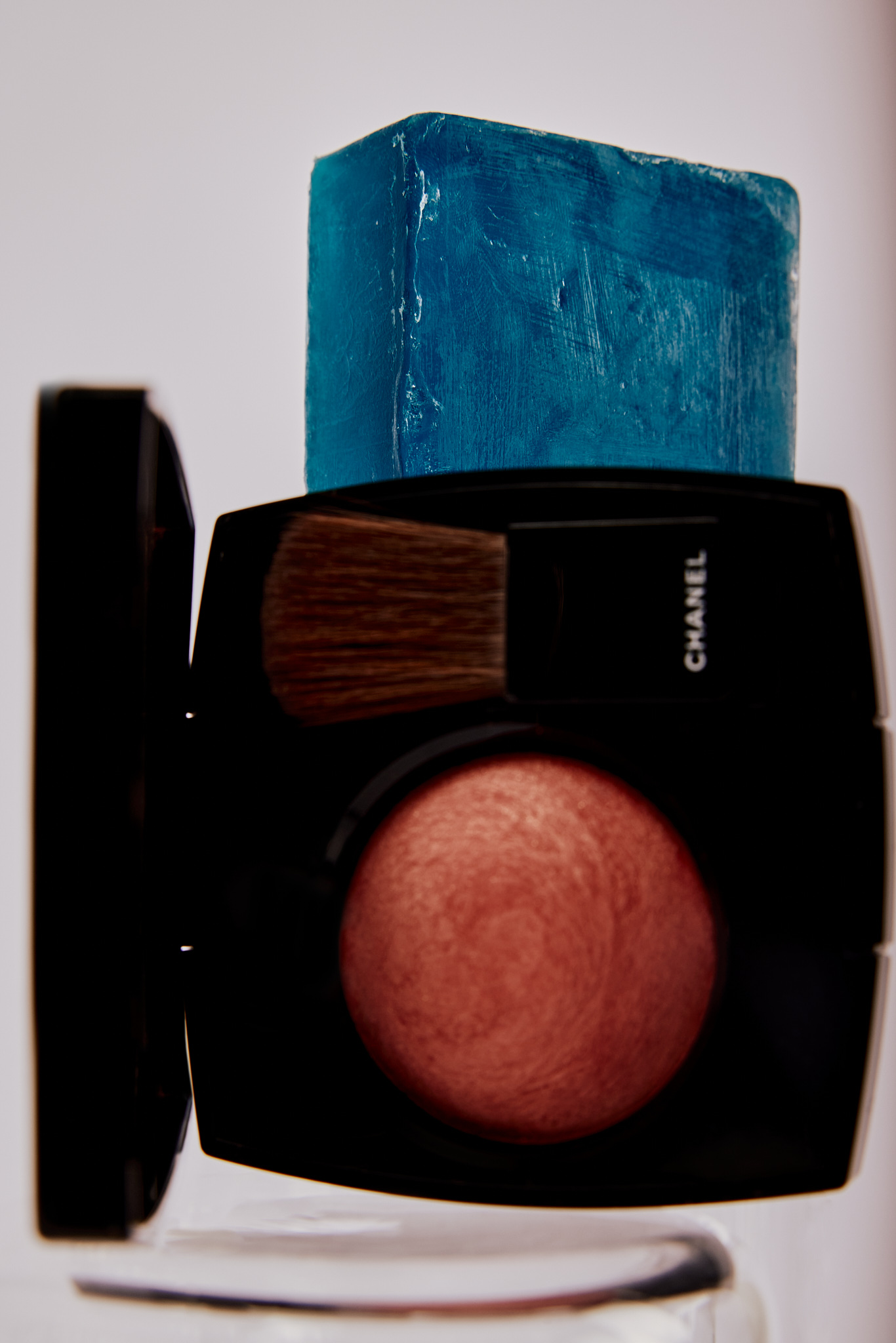 Talent and Partner, Aurore Piedigrossi: Carton Magazine (Fig. 3)